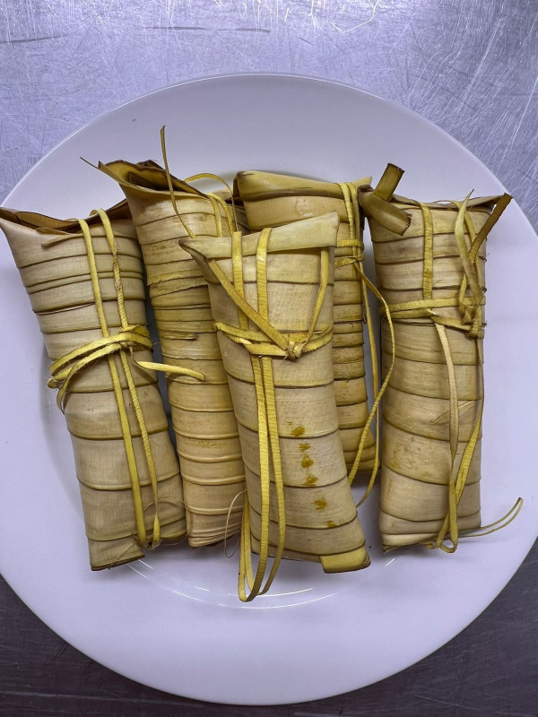 Suman Malagkit (5pcs)