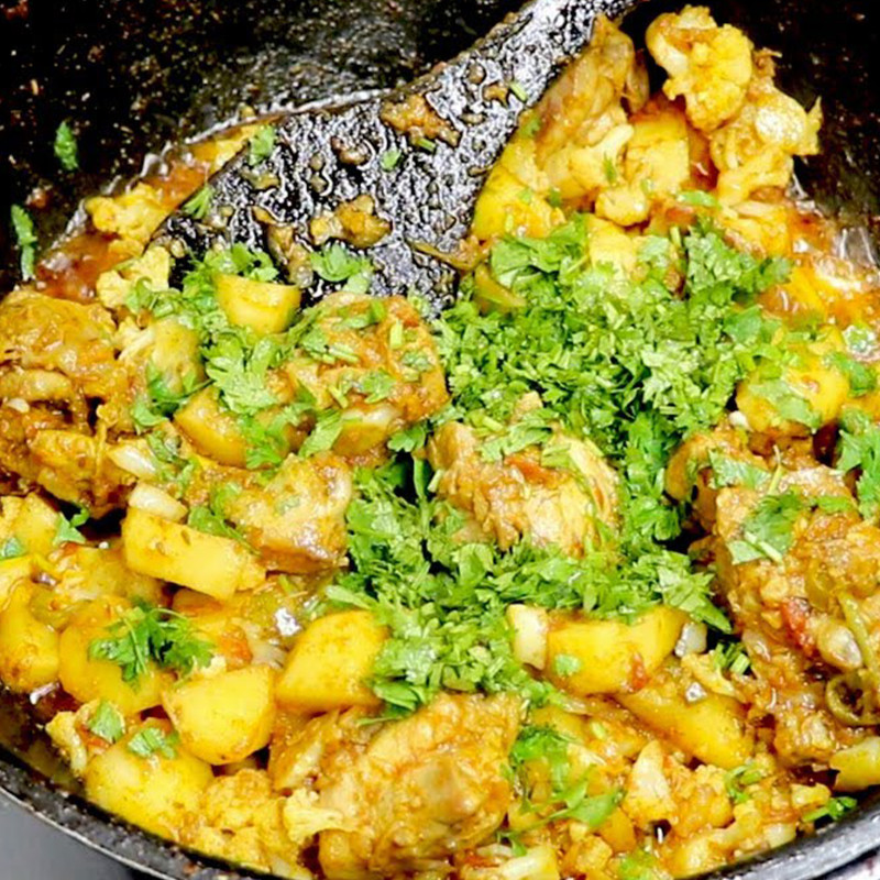 Gobhi Gosht (Chicken)